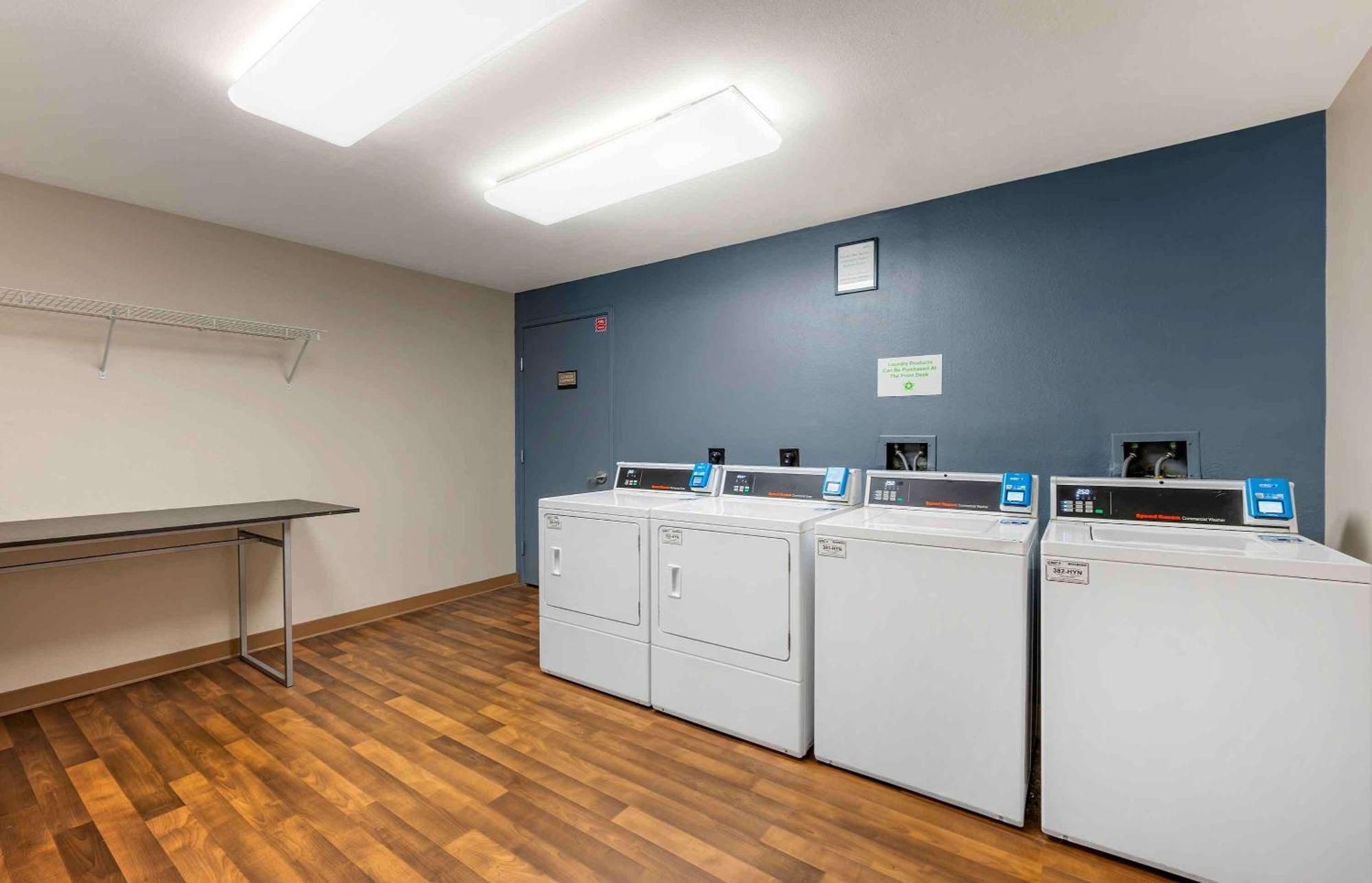 Extended Stay America Suites - Indianapolis - Airport - W Southern Ave Eksteriør billede