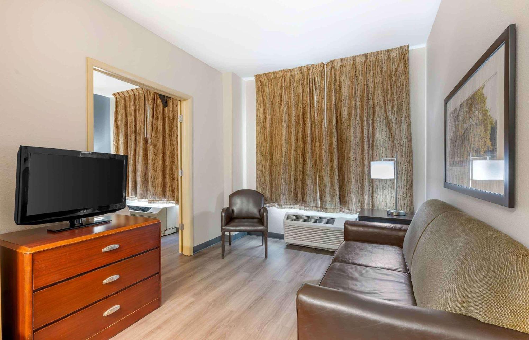 Extended Stay America Suites - Indianapolis - Airport - W Southern Ave Eksteriør billede
