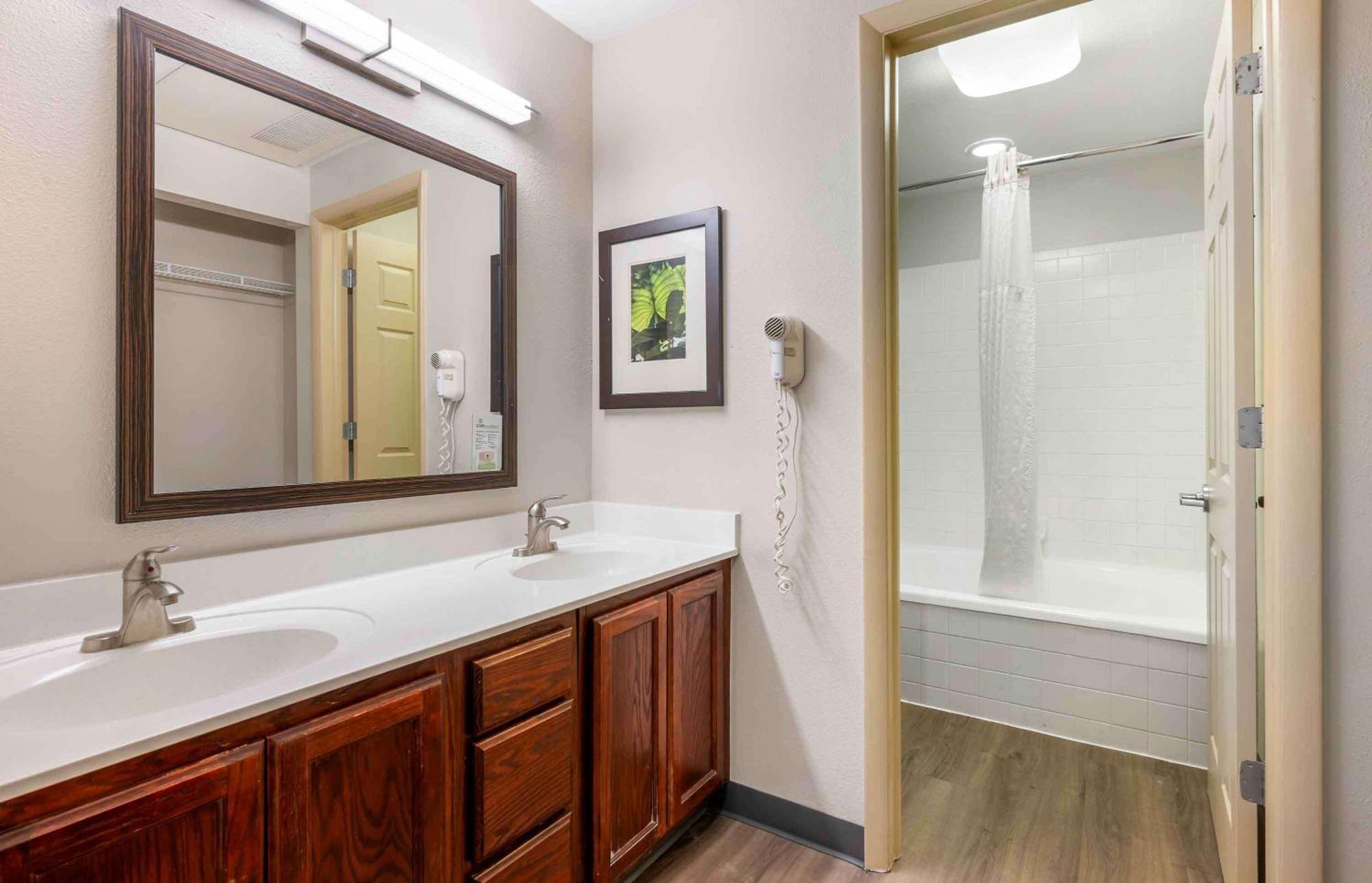 Extended Stay America Suites - Indianapolis - Airport - W Southern Ave Eksteriør billede