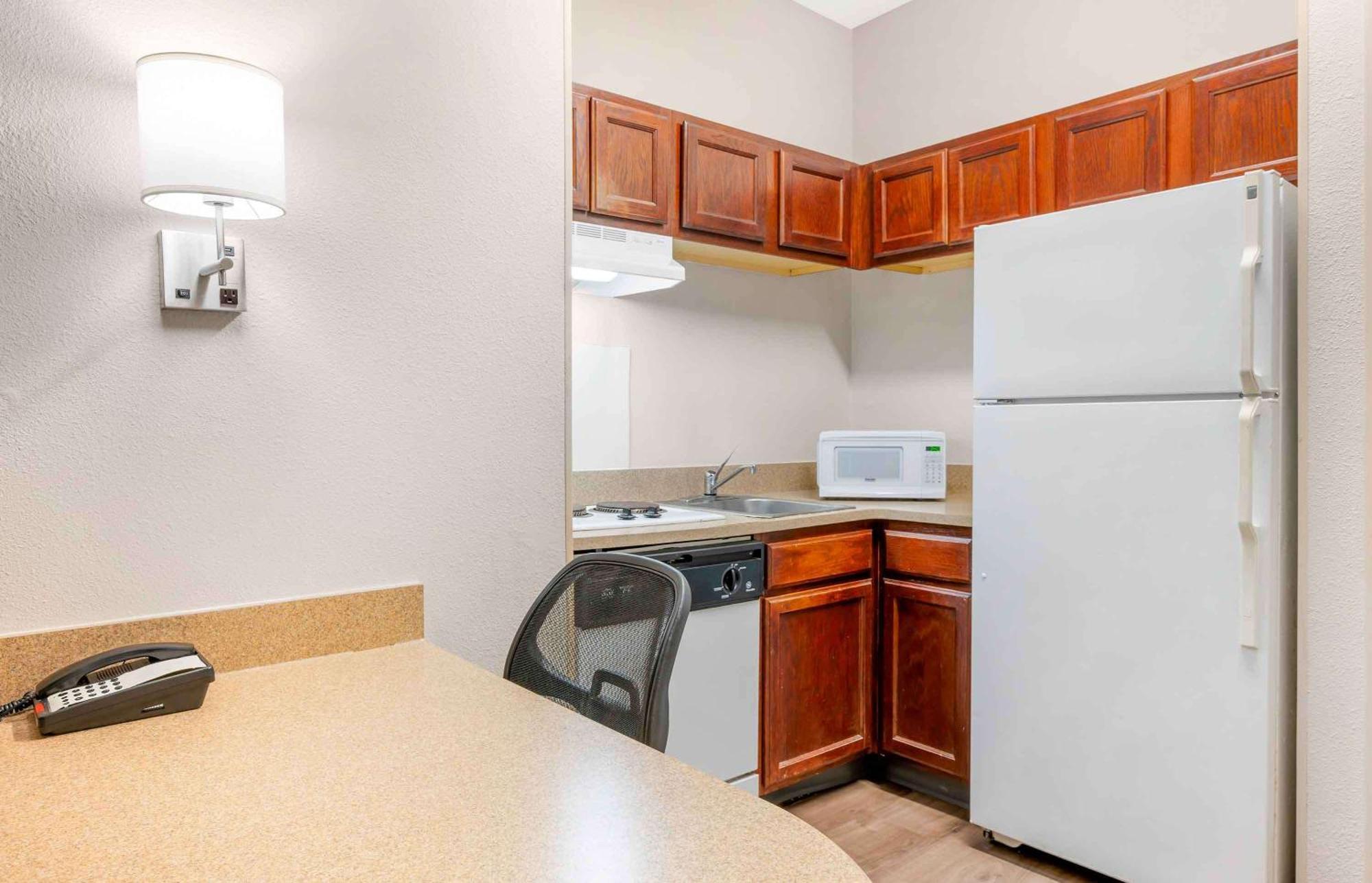 Extended Stay America Suites - Indianapolis - Airport - W Southern Ave Eksteriør billede