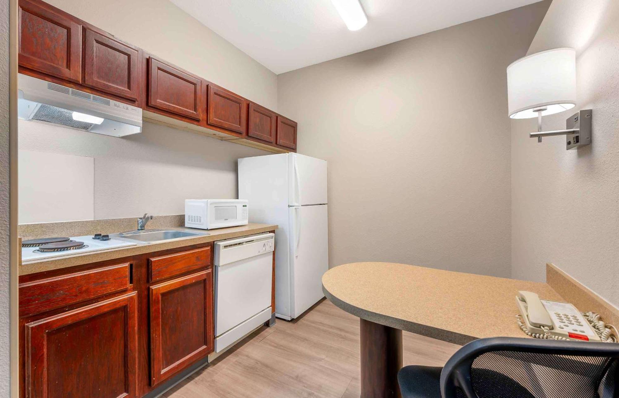 Extended Stay America Suites - Indianapolis - Airport - W Southern Ave Eksteriør billede